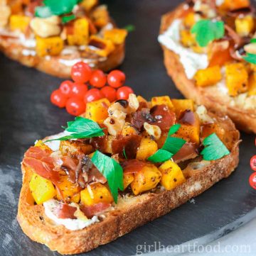 Roasted Acorn Squash Crostini Roasted Acorn Squash Crostini