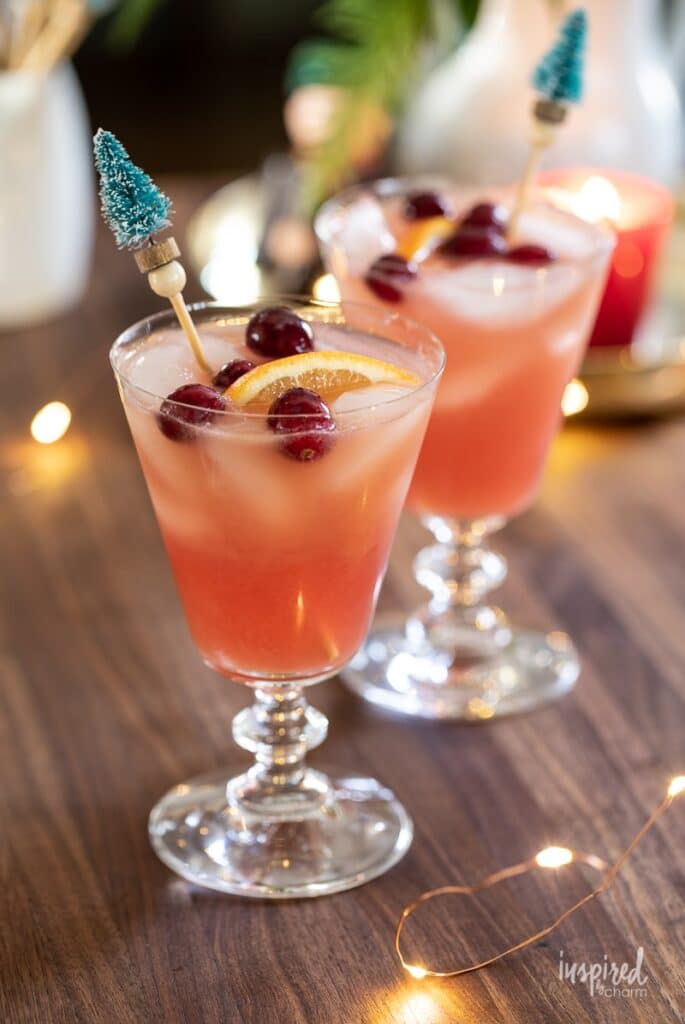 31 Christmas Cocktail Recipe Ideas That Spark Holiday Cheer!