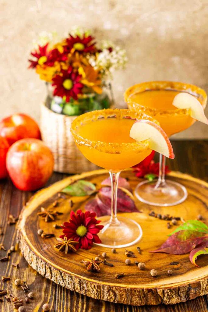 31 Christmas Cocktail Recipe Ideas That Spark Holiday Cheer!