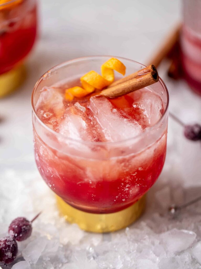 31 Christmas Cocktail Recipe Ideas That Spark Holiday Cheer!