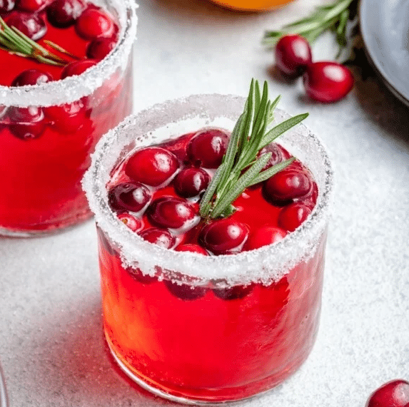 31 Christmas Cocktail Recipe Ideas That Spark Holiday Cheer!