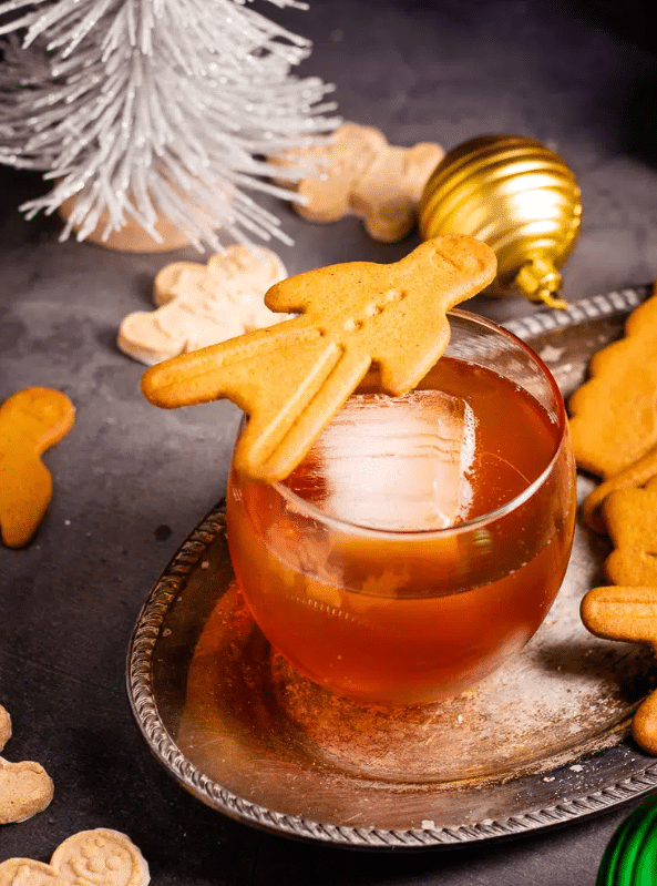31 Christmas Cocktail Recipe Ideas That Spark Holiday Cheer!