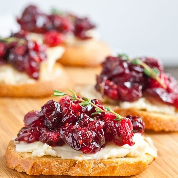 Roasted Balsamic Cranberry & Brie Crostini Roasted Balsamic Cranberry & Brie Crostini