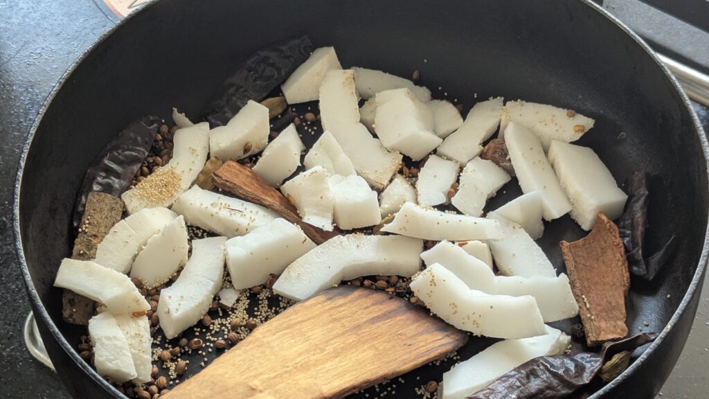 Goan Chicken Xacuti Recipe – TheTinyTaster