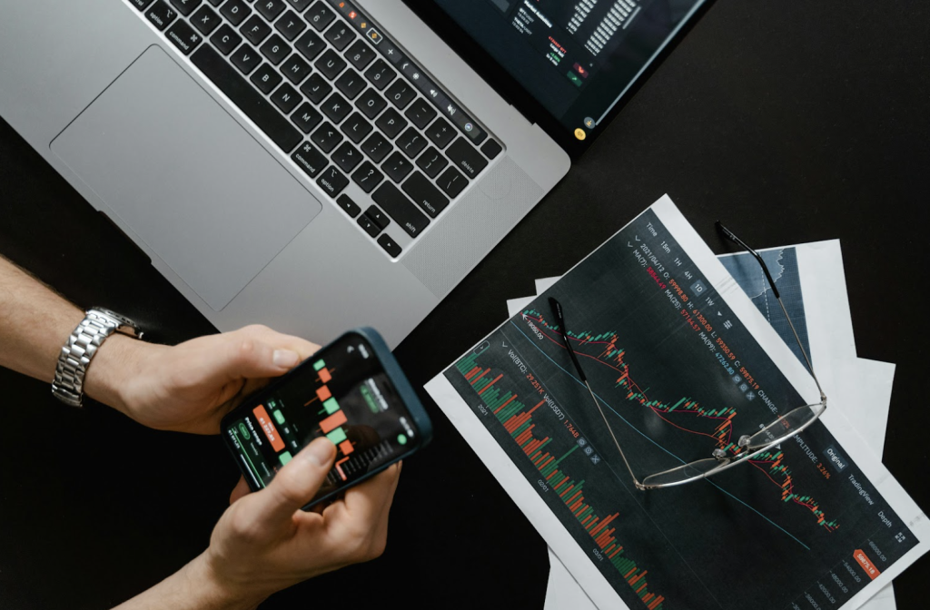 How to Compare Forex Brokers: Key...